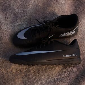 Nike Mercurial Black and White Athletic Shoes/ indoor /turf soccer/lacrosse shoe